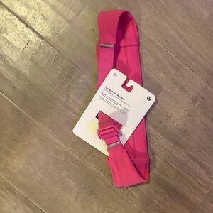 Lululemon Athletica Fuchsia fast and free run belt